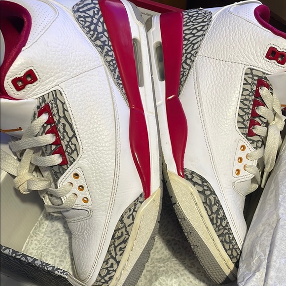 Air Jordan Retro 3 Cardinal Reds